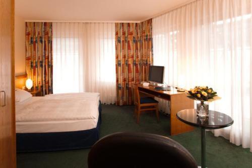 Hotel Zum Deutschen Eck Медебах Номер фото