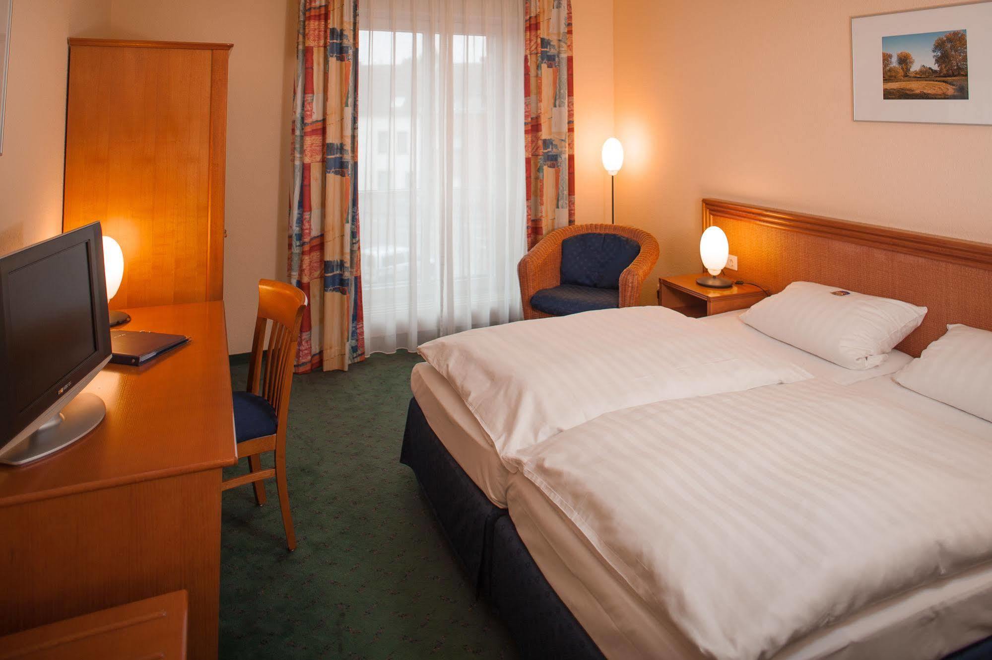 Hotel Zum Deutschen Eck Медебах Екстер'єр фото