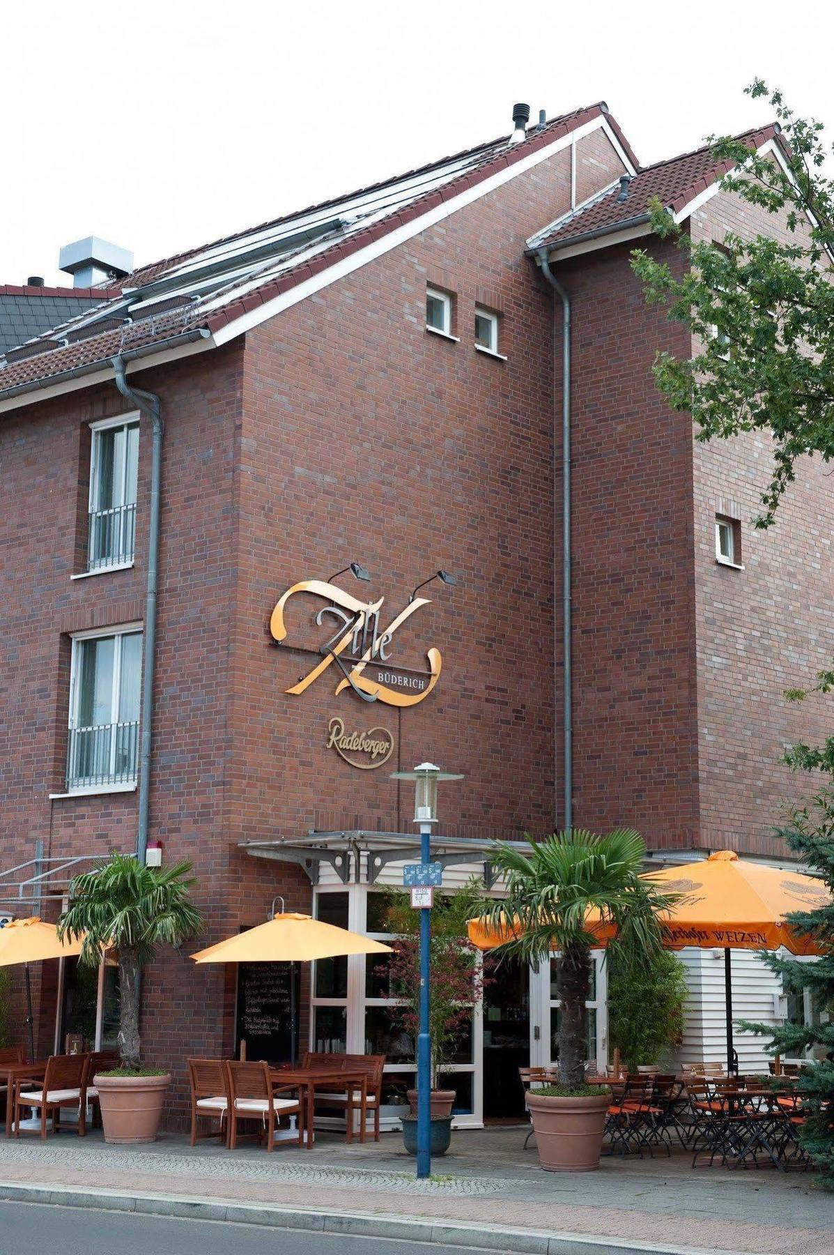 Hotel Zum Deutschen Eck Медебах Екстер'єр фото